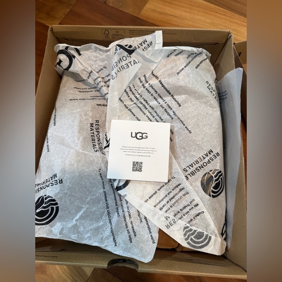 UGG® Classic Ultra Mini Platform Boot (Women) - Picture 13 of 15